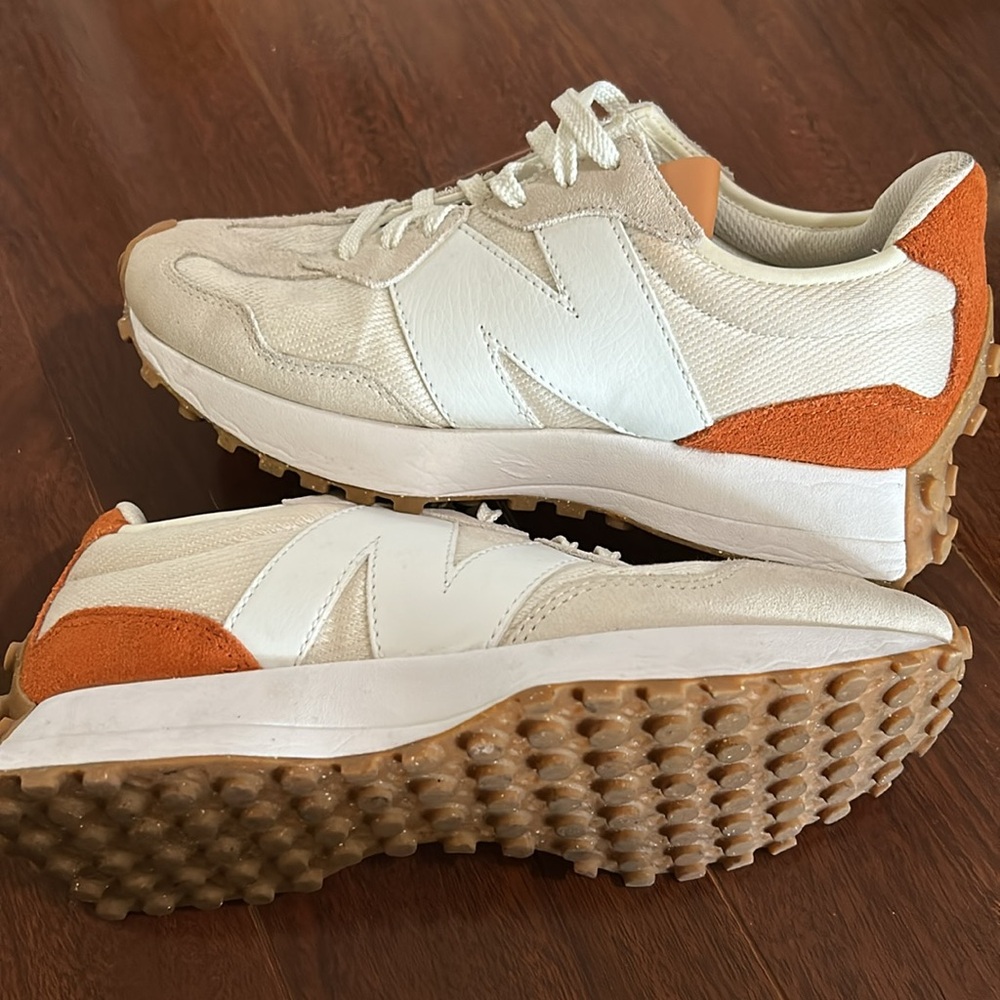 New Balance 327 Sneakers Sea Salt and Rust